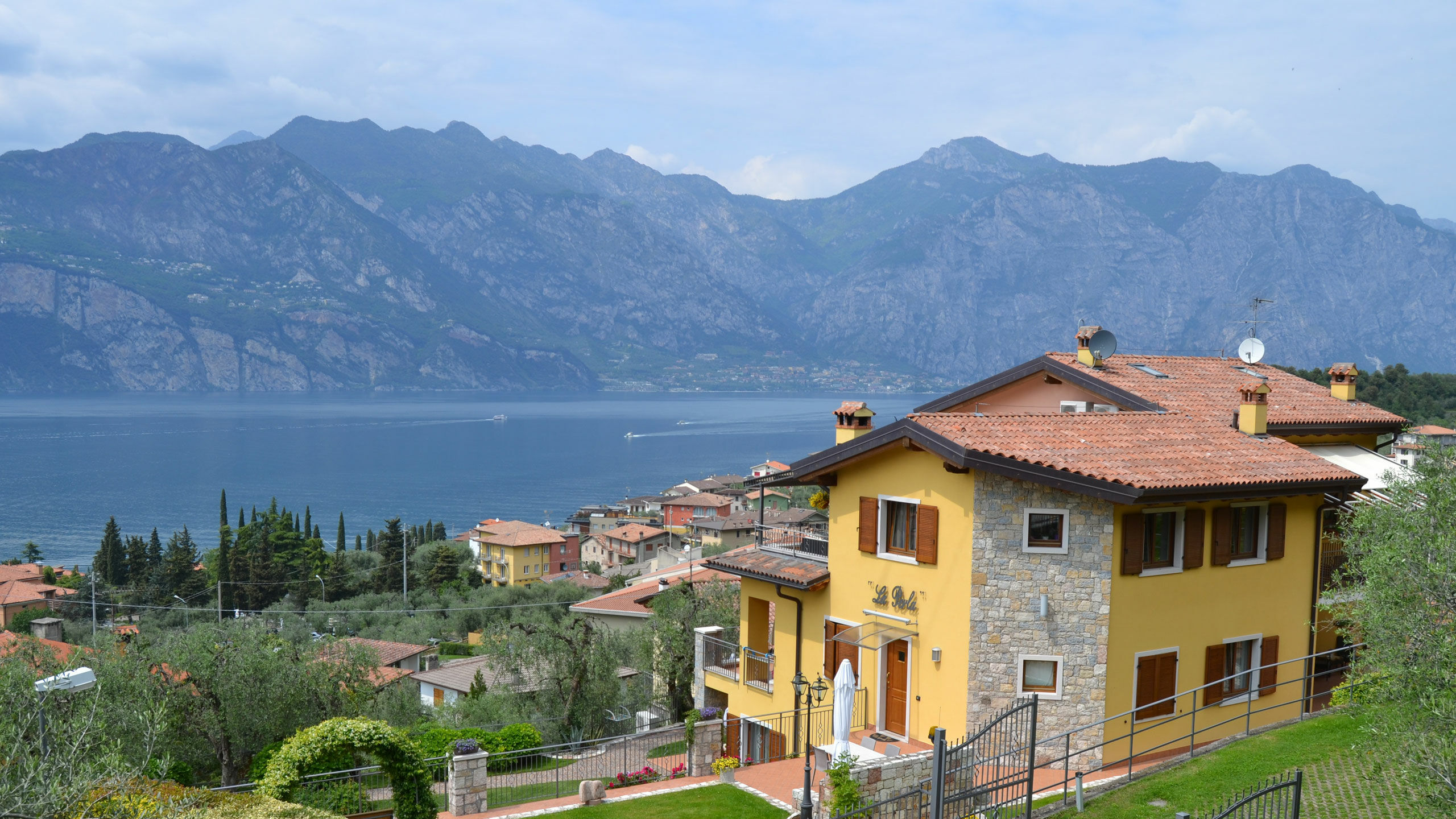 Apartments mit Blick auf den Gardasee -